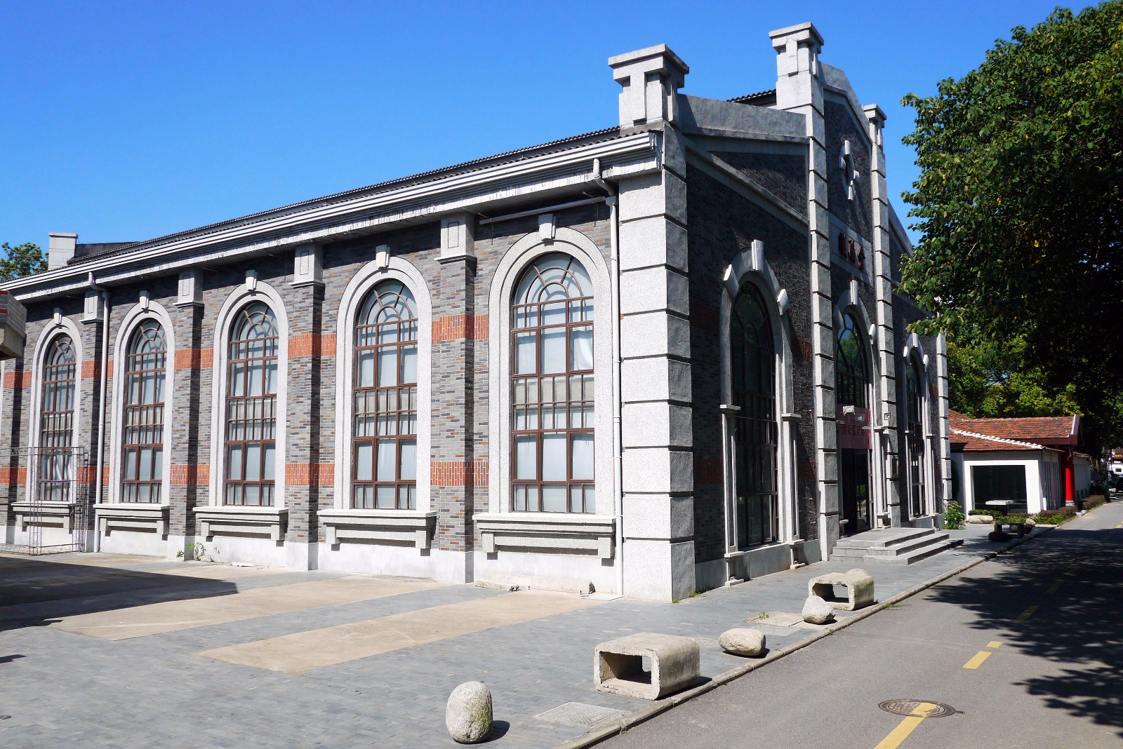 武汉汉阳造文化园原武汉鹦鹉磁带厂改建适合外拍取景免费