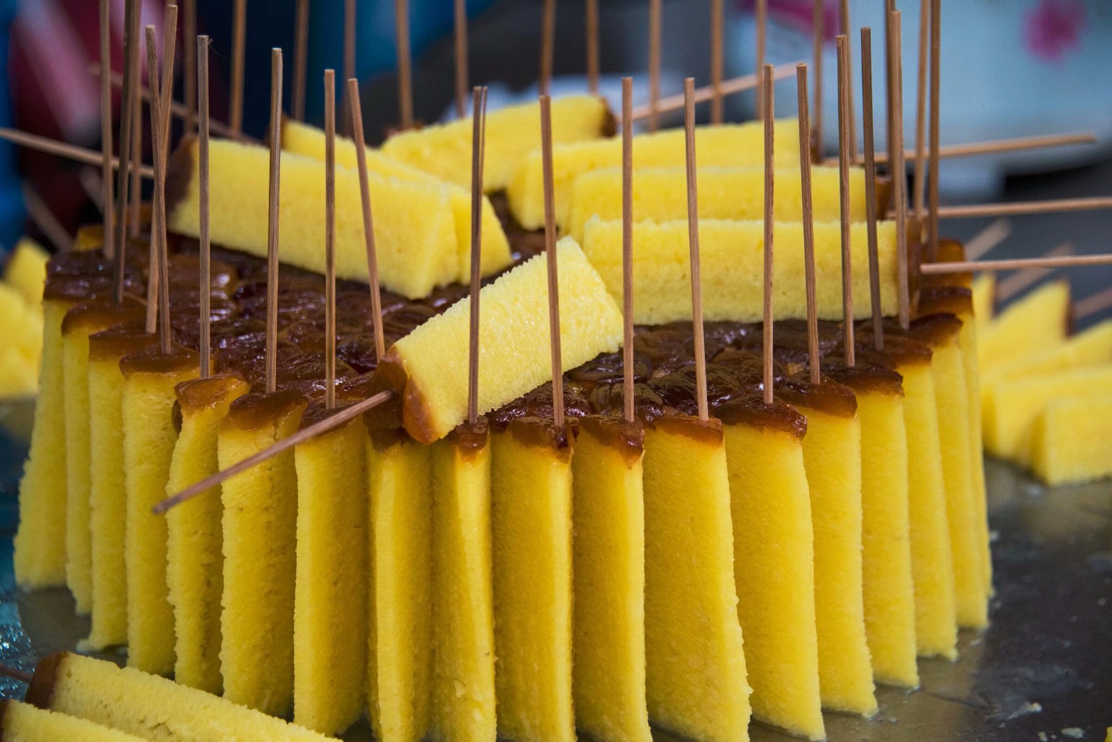 西安坊上特色美食--蜂蜜桂花糕