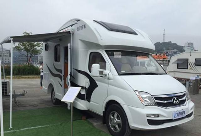 大通c型房车自动挡只需33万,有颜值有担当