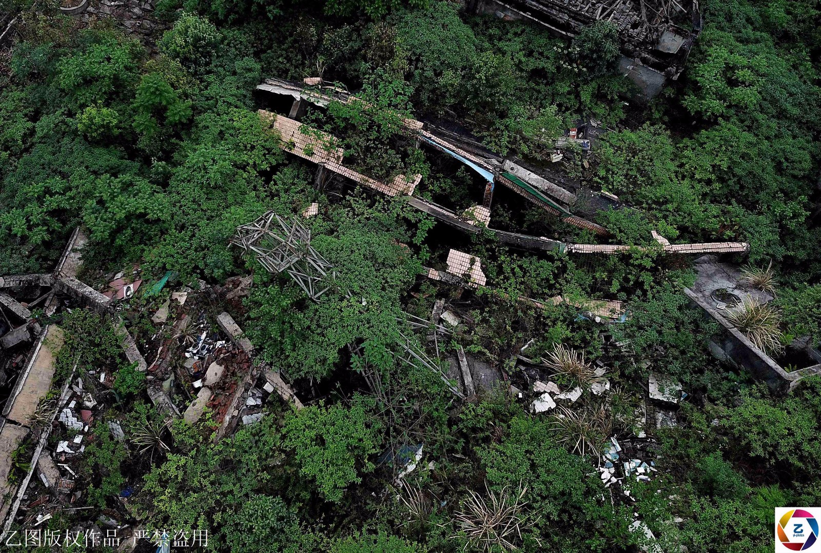 空中俯瞰汶川地震废墟,十年,除了被大自然力量震撼,还有悲壮