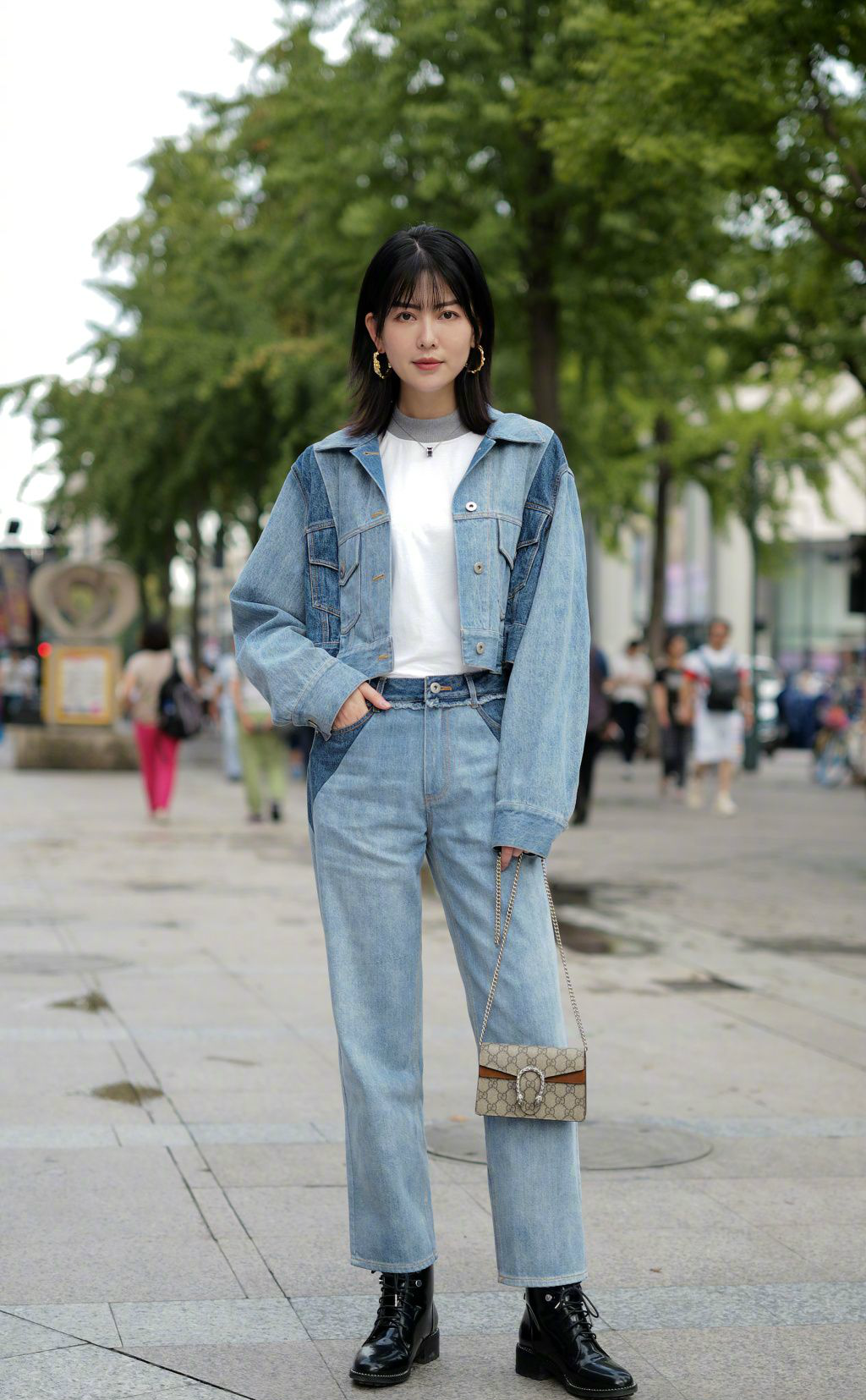 街拍美女时尚出街优雅气质回头率超高值得收藏