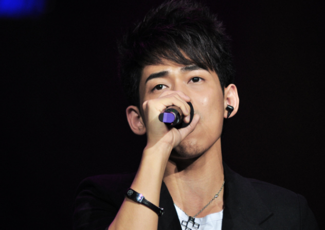 还记得当年的快男苏醒吗网友问他为何多年未红苏醒的回答绝