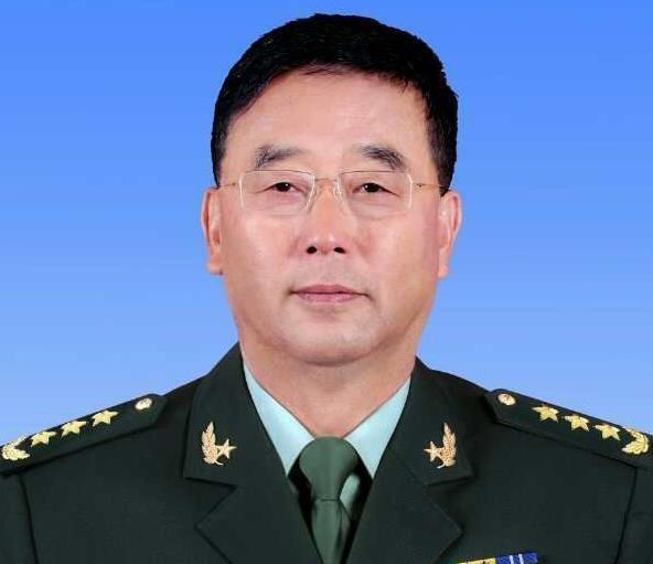 "海陆空"三军司令员分别是谁谁的级别最高谁最年轻