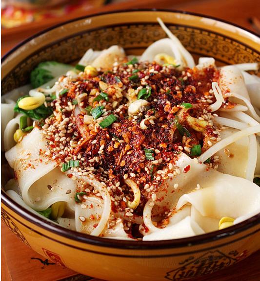 陕西人最爱吃的那碗油泼扯面变"网红",隔着屏幕都能闻着香味