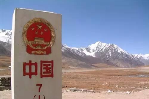 位于塔什库尔干塔吉克自治县境内的红其拉甫口岸,是世界上海拨最高的