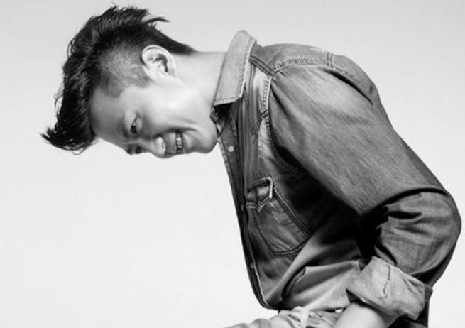 清爽的背头造型是余文乐的最爱,邓超尽显时尚潮男范