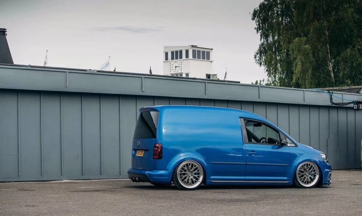 这辆大众开迪改的很帅 对于大众粉儿算是一件艺术品