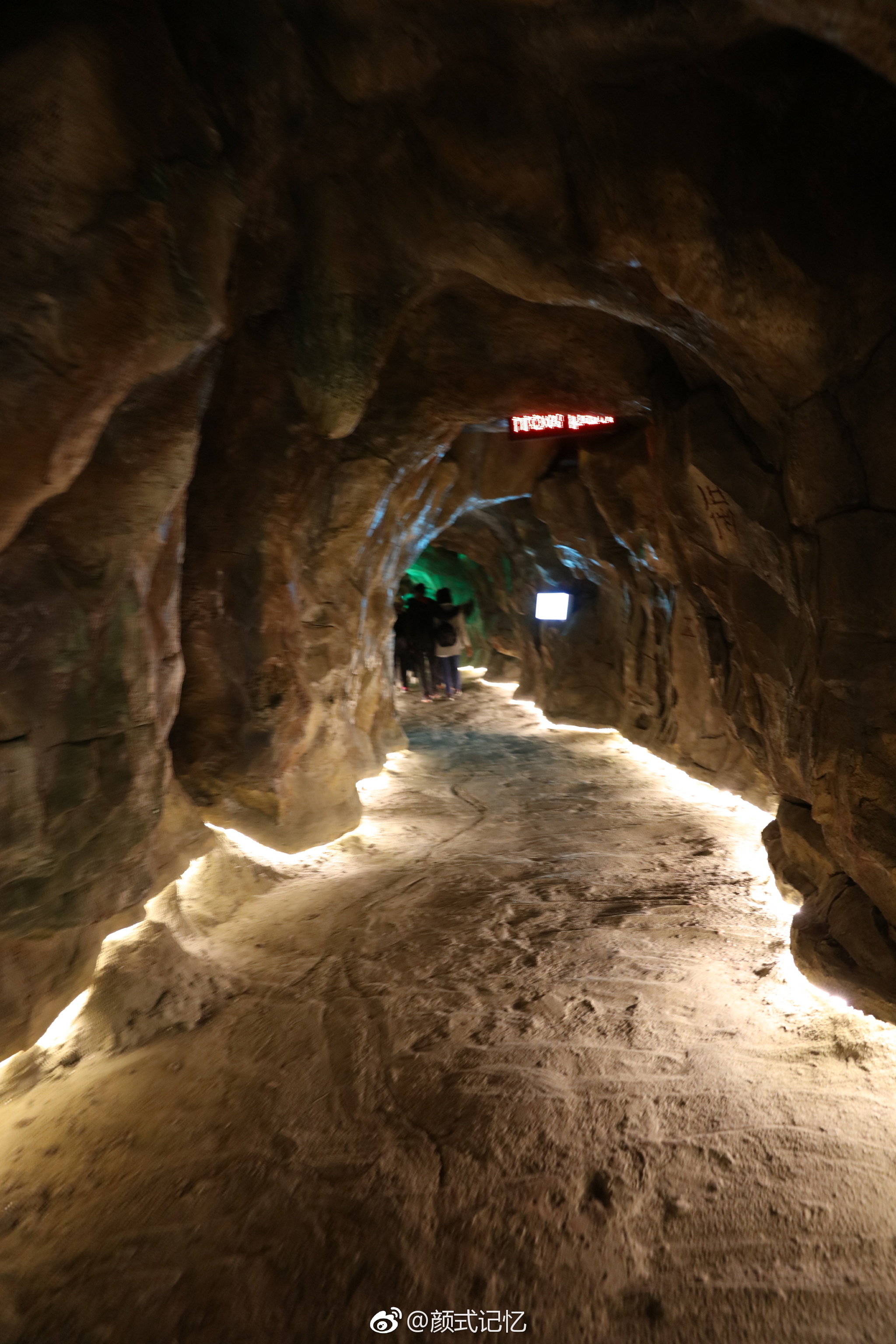 神奇的地下地质奇观,洞穴溶岩景观大成_新浪看点