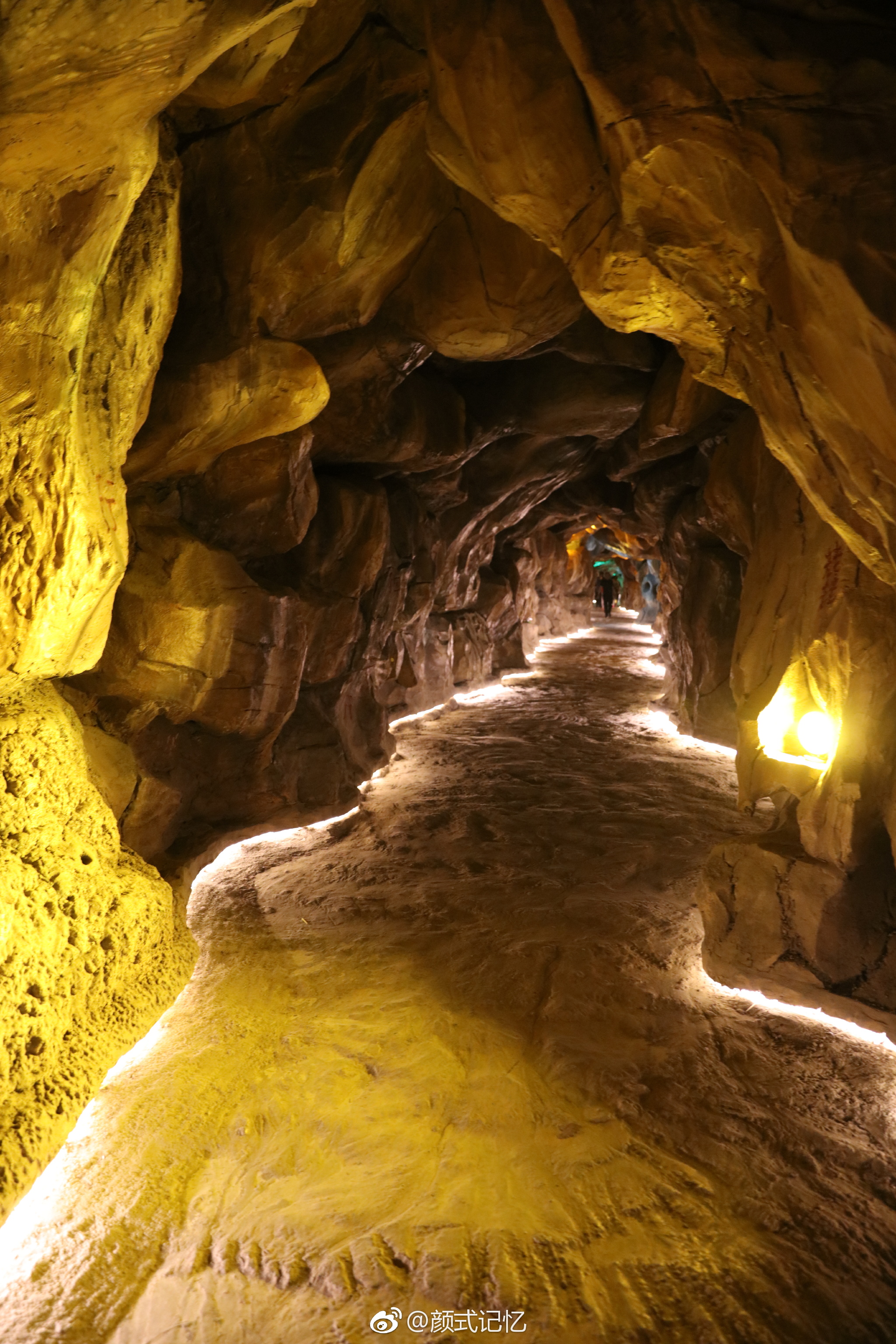 神奇的地下地质奇观,洞穴溶岩景观大成_新浪看点