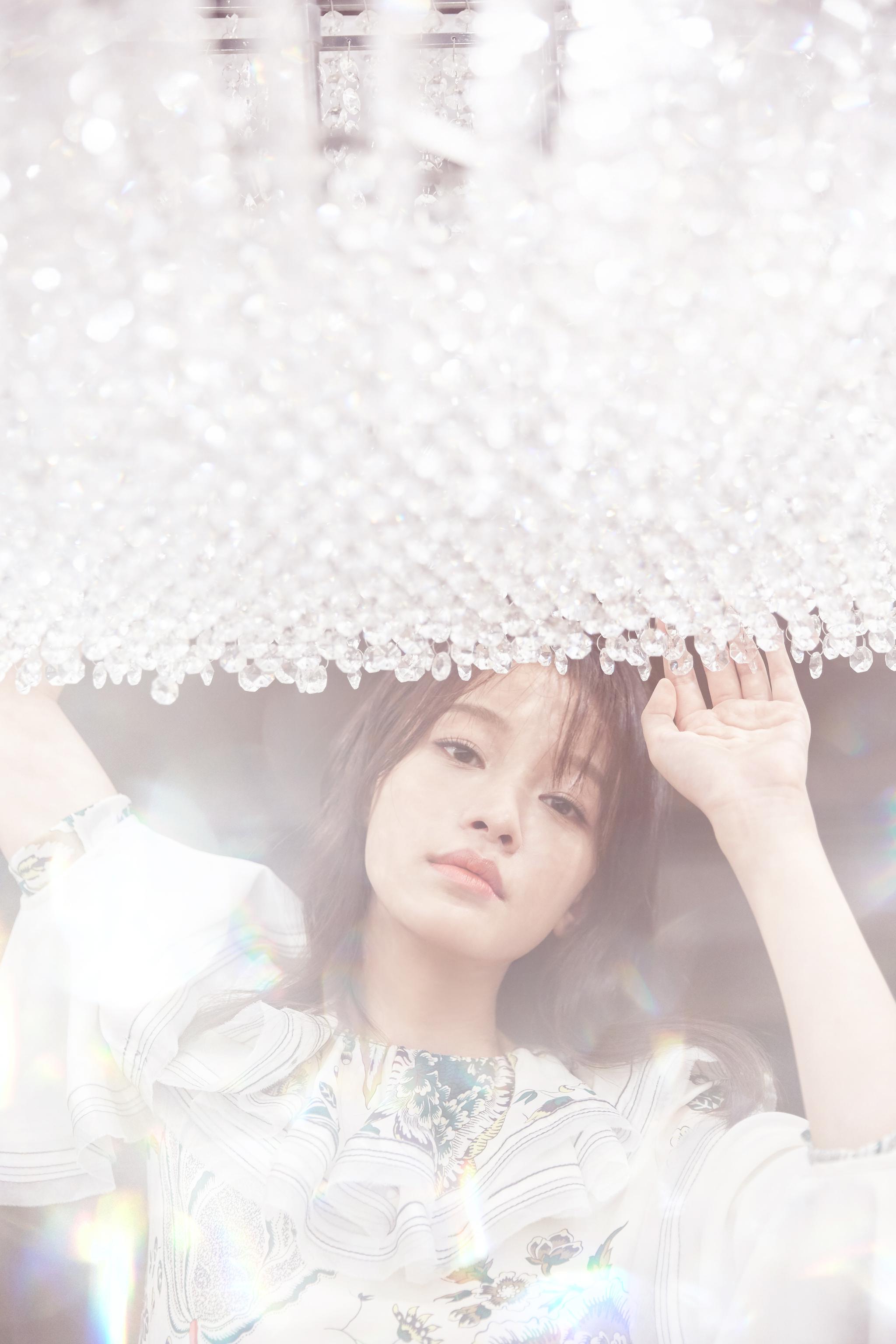 小仙女孙怡孙怡微博身着清新优雅的连衣裙惊艳亮相开幕仪式