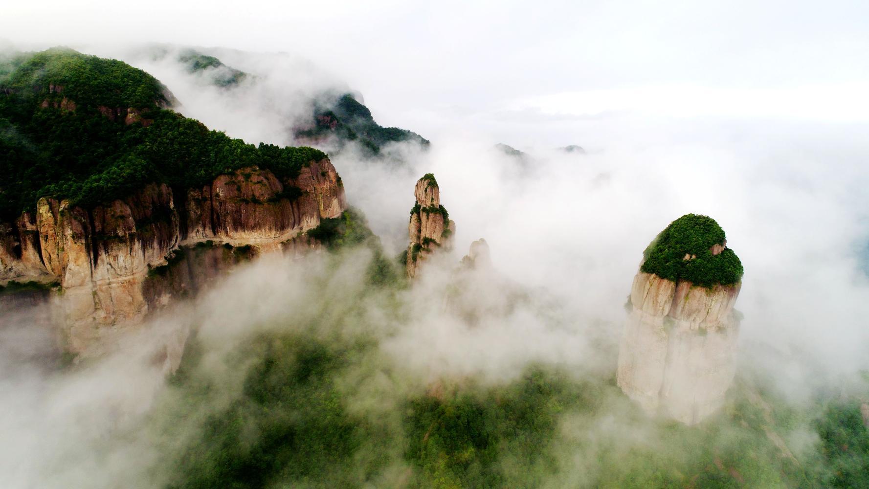 浙江仙居: 神仙居景区如水墨画卷,看看去