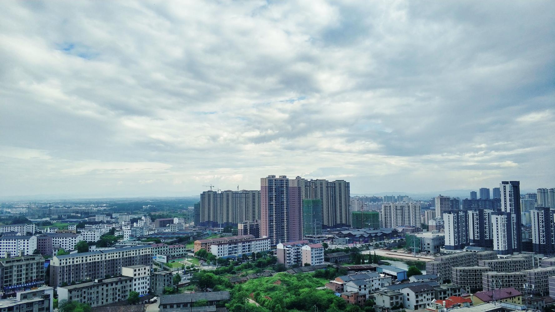 江西省抚州市临川区26楼楼顶实拍高处不胜寒欣赏这美轮美奂