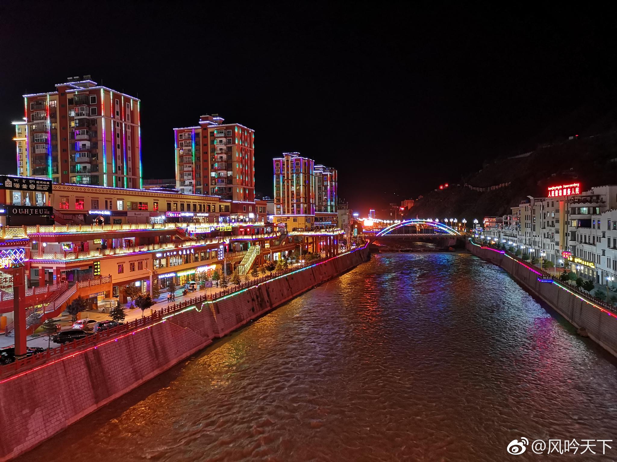 昌都夜色,如梦如幻