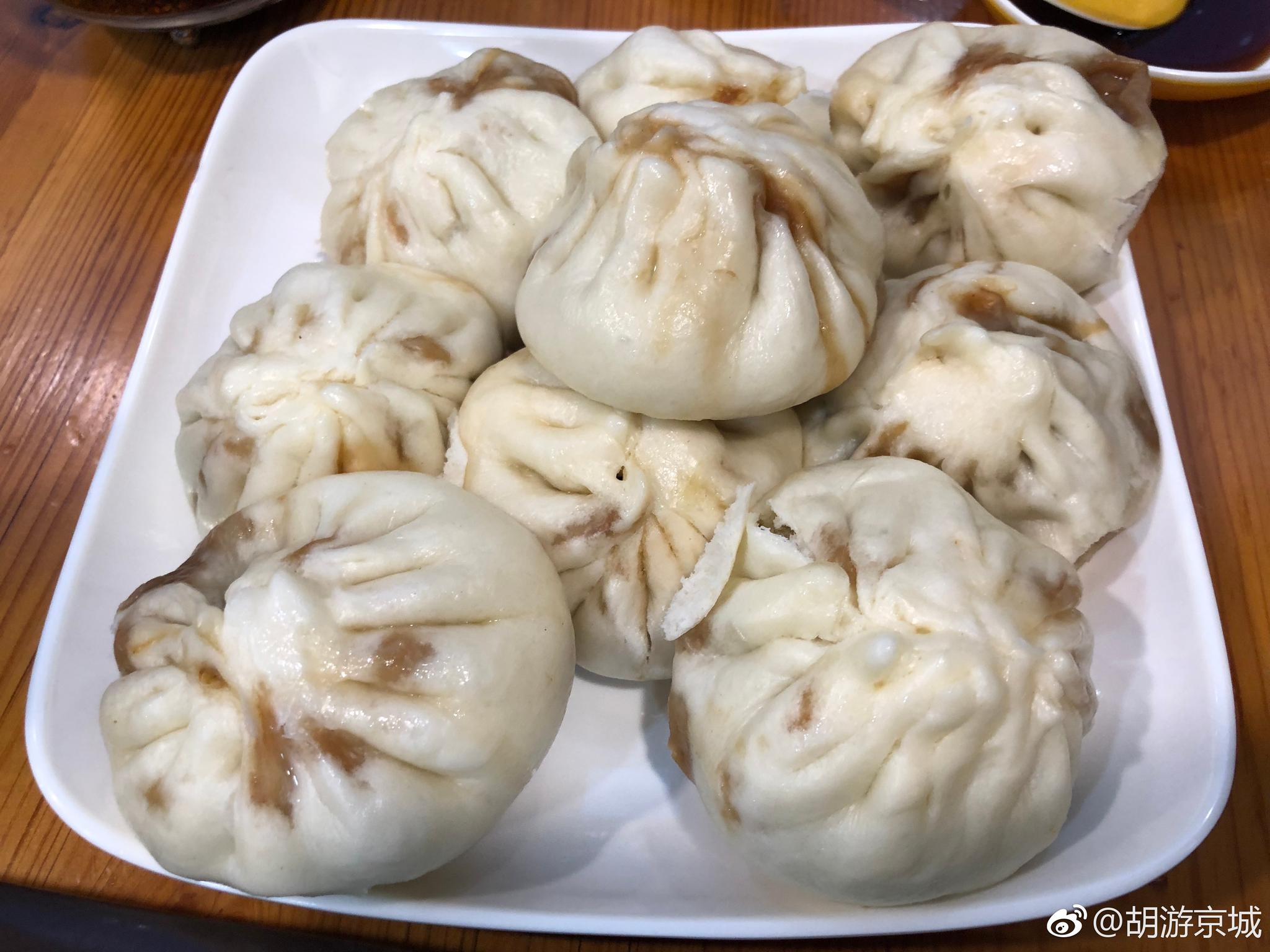 仨北京老炮儿自己开的店要了六两包子一碗炒肝