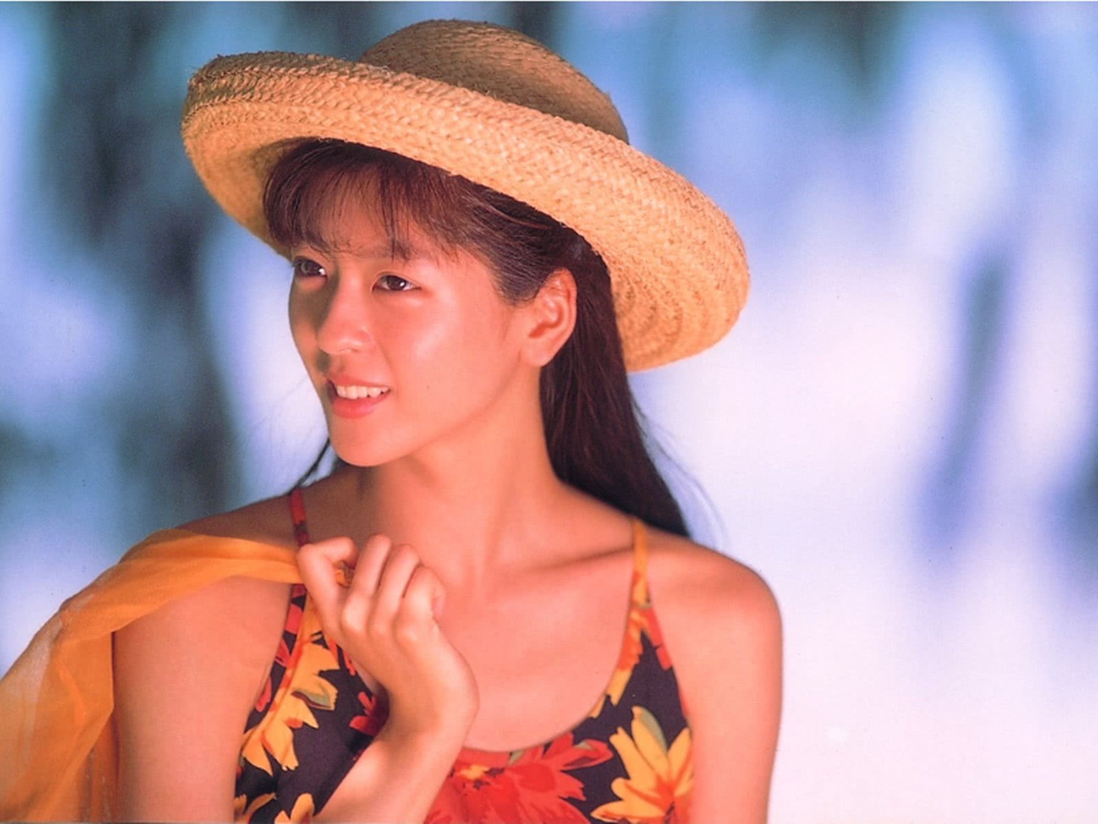 依旧不温不火,再加上由于国内,她的"山田光子"的形象早已经深入人心了