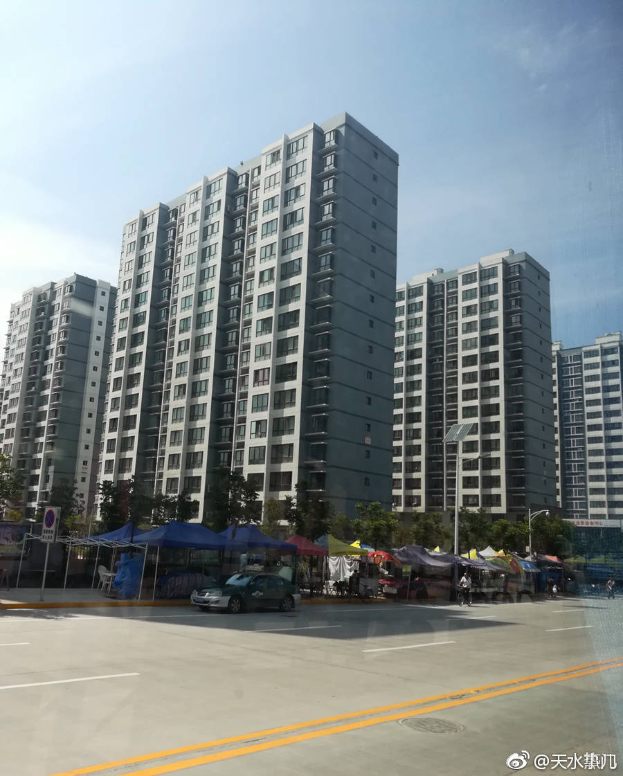 未来天水市新中心实拍新建成的天水成纪新城广场高大上的感觉