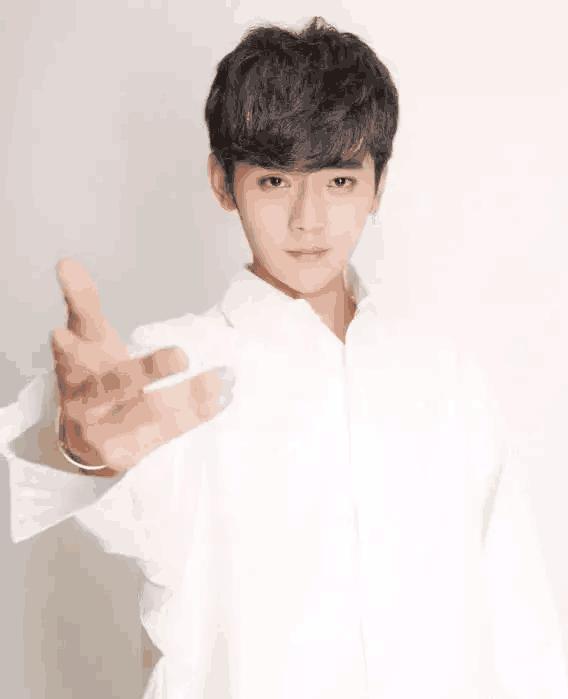 《沙海》男孩走出沙漠,罗雀帅到不敢认,苏万将迎来新剧首演反派