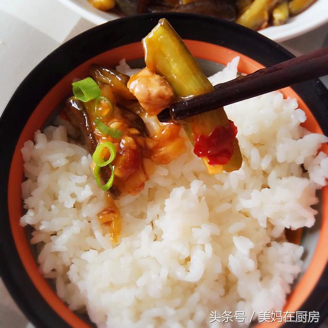 鱼香肉丝,即使没有鱼,也能吃三碗饭的下饭菜