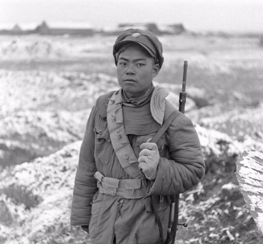 1947年的国民党军队,军官喝酒泡妞