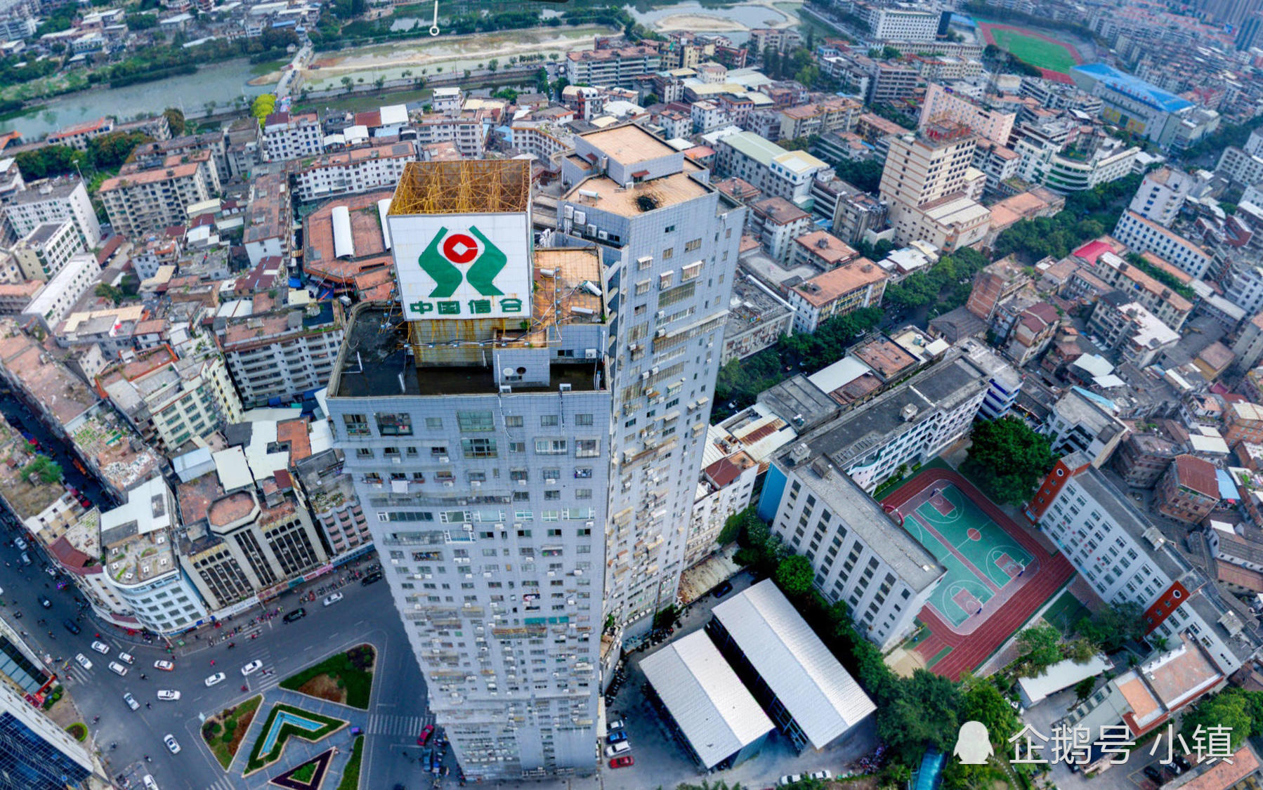 空中鸟瞰福建省南安市市区