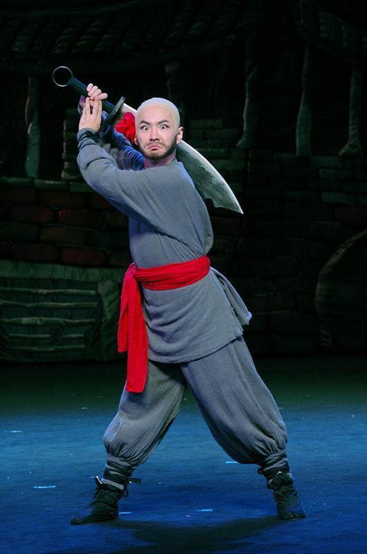 慈禧来到西安去巡抚衙门后院解手的时候竟遭到3次偷窥