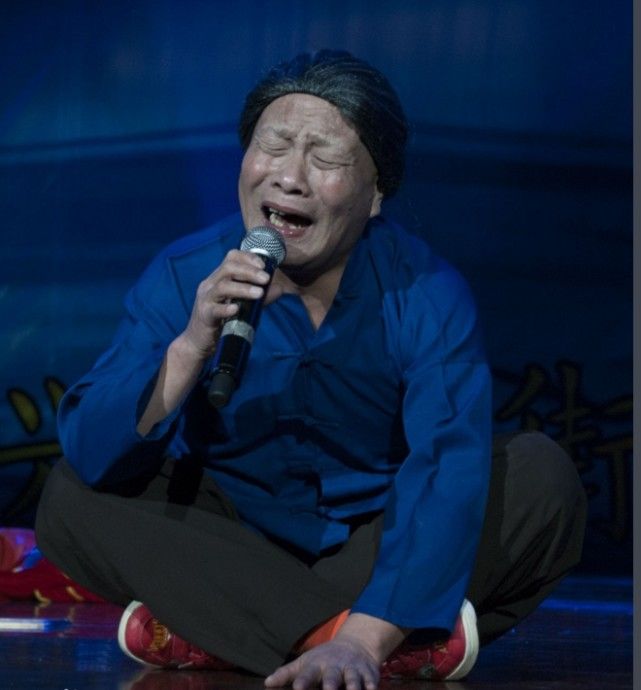 老翟头比赵本山还小2岁,为啥患上了小脑萎缩?