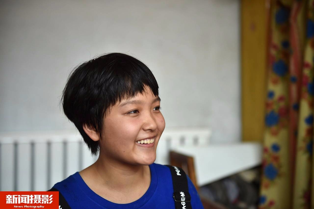 17岁农村女孩707分上北大,靠高考逆天改命,仍平静生火烧饭