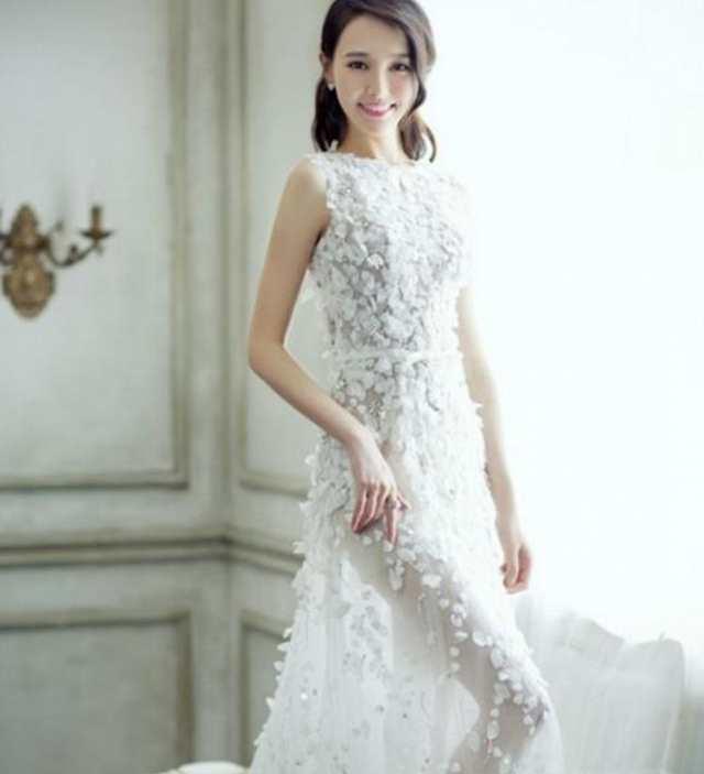 7大女星婚纱照,baby只能垫底,唐嫣都比不上第一位,美翻了