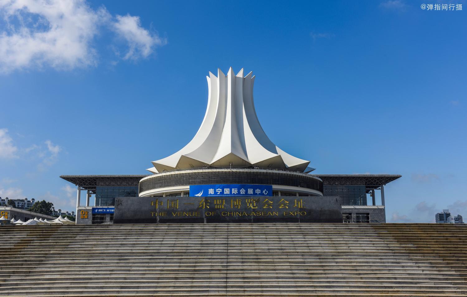 广西南宁土豪式的发展, 城市颜值越来越高, 半年不去都快不认得了