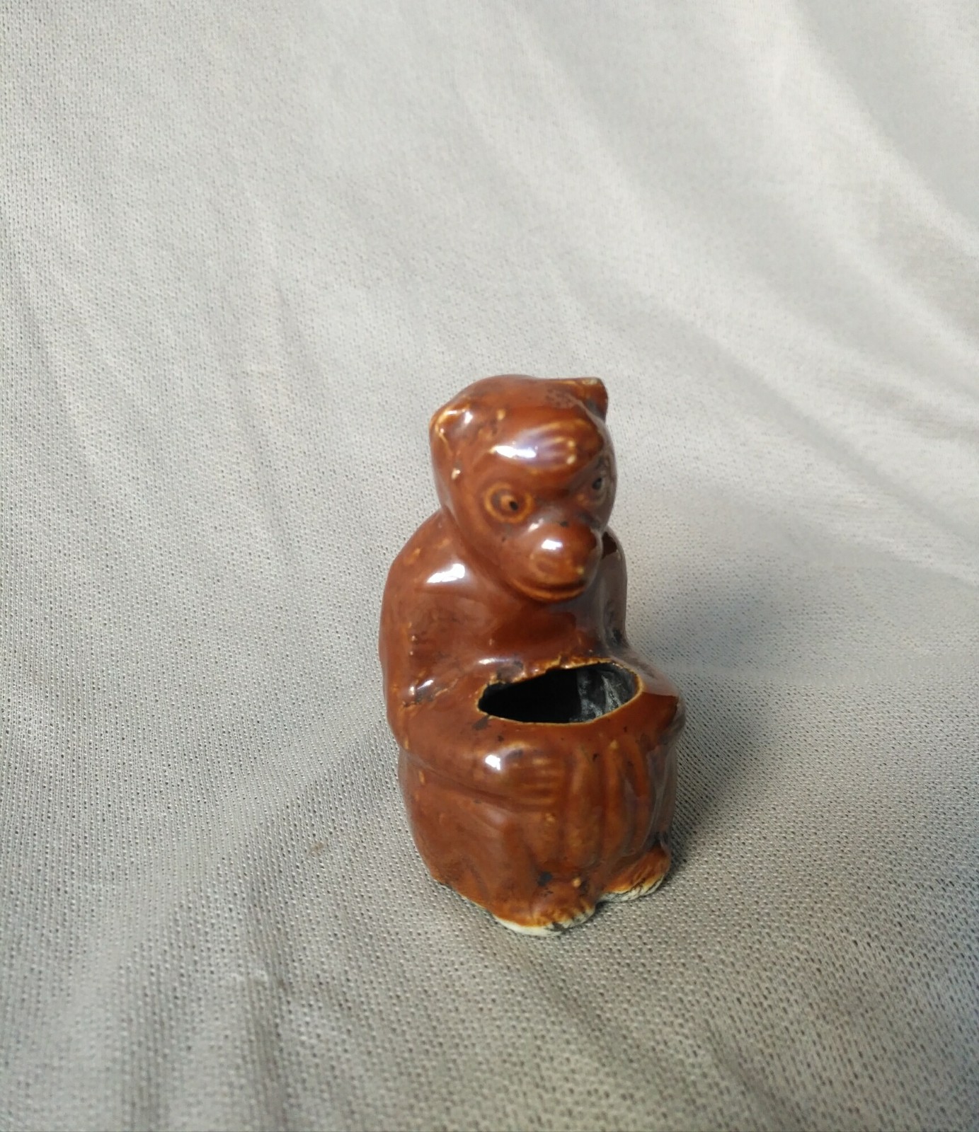 水盂通常制作成各种动物造型,猴在古代寓意深刻,如"马上封候"等等