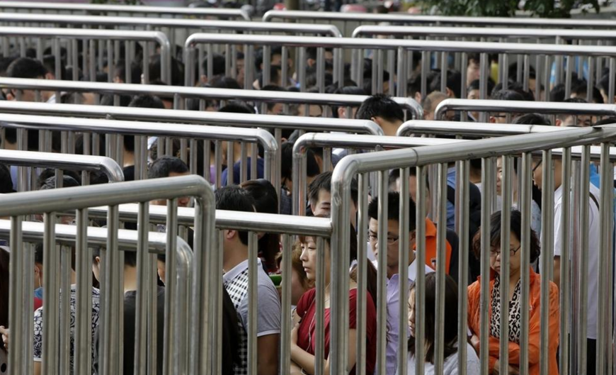 实拍,高峰期的北京地铁站,看完以后你还向往北京生活么