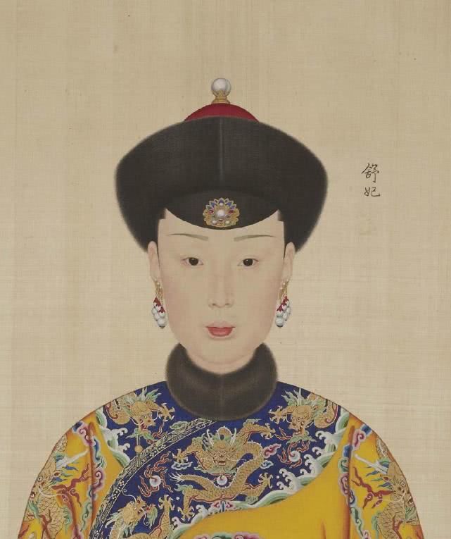 她是如懿传最单纯的人13岁嫁给乾隆留下的画像雍容贵气