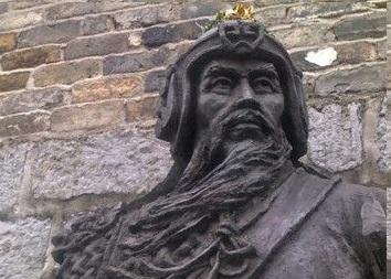 大将军蓝玉洪武二十六年,蓝玉被人告发谋反,朱元璋沿着蓝玉的朋友圈族