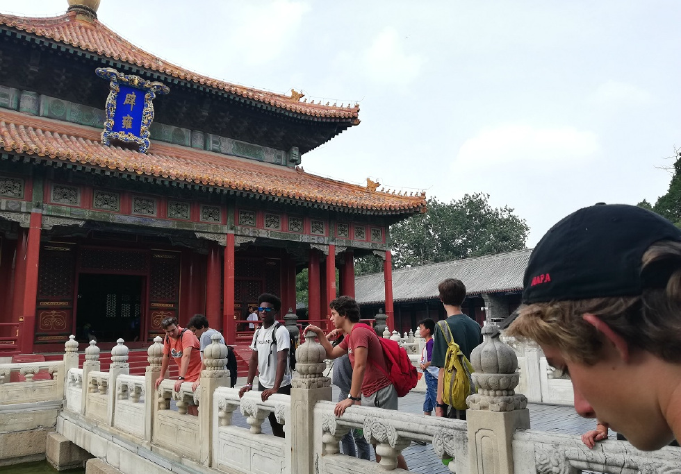 皇帝竟然在这里讲课,北京有古代最高学府和教育部,学生免费