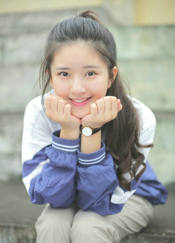 马尾校服妹子纯真笑容青春靓丽写真集 @微相册 @微博摄影