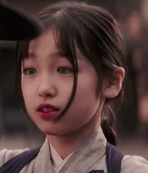 小千代眼睛里含着星星长大后却长残了与以前照片比不堪入目