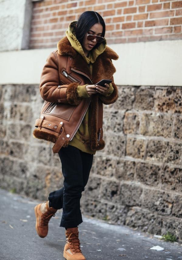 皮毛一体机车服搭配,和男朋友一起耍酷!