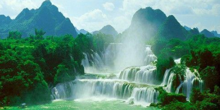 麻袋裝錢,點鈔機數錢!5月底財聚四方,鈔票如雨,富貴連連生肖
