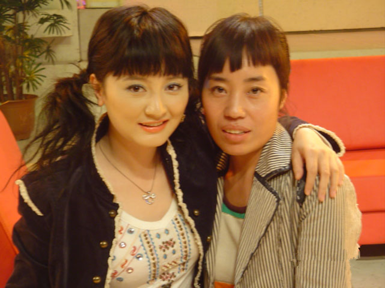 被誉为最美狐狸精,拍戏差点丢了性命,嫁给大自己十岁的男人|虞梦|阿忆