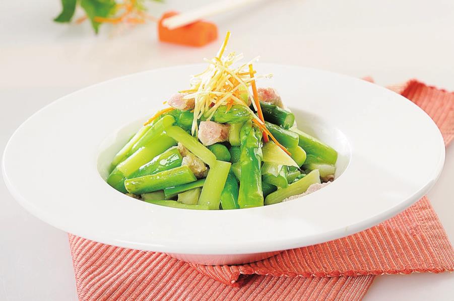 清蒸芦笋,清甜鲜香,怎么做都好吃啊