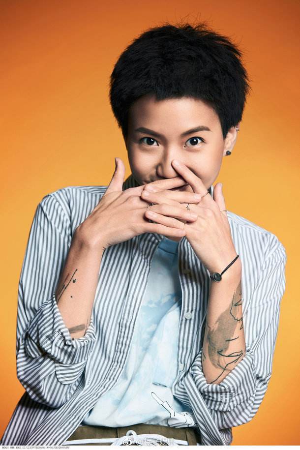 卢凯彤太太首度发声