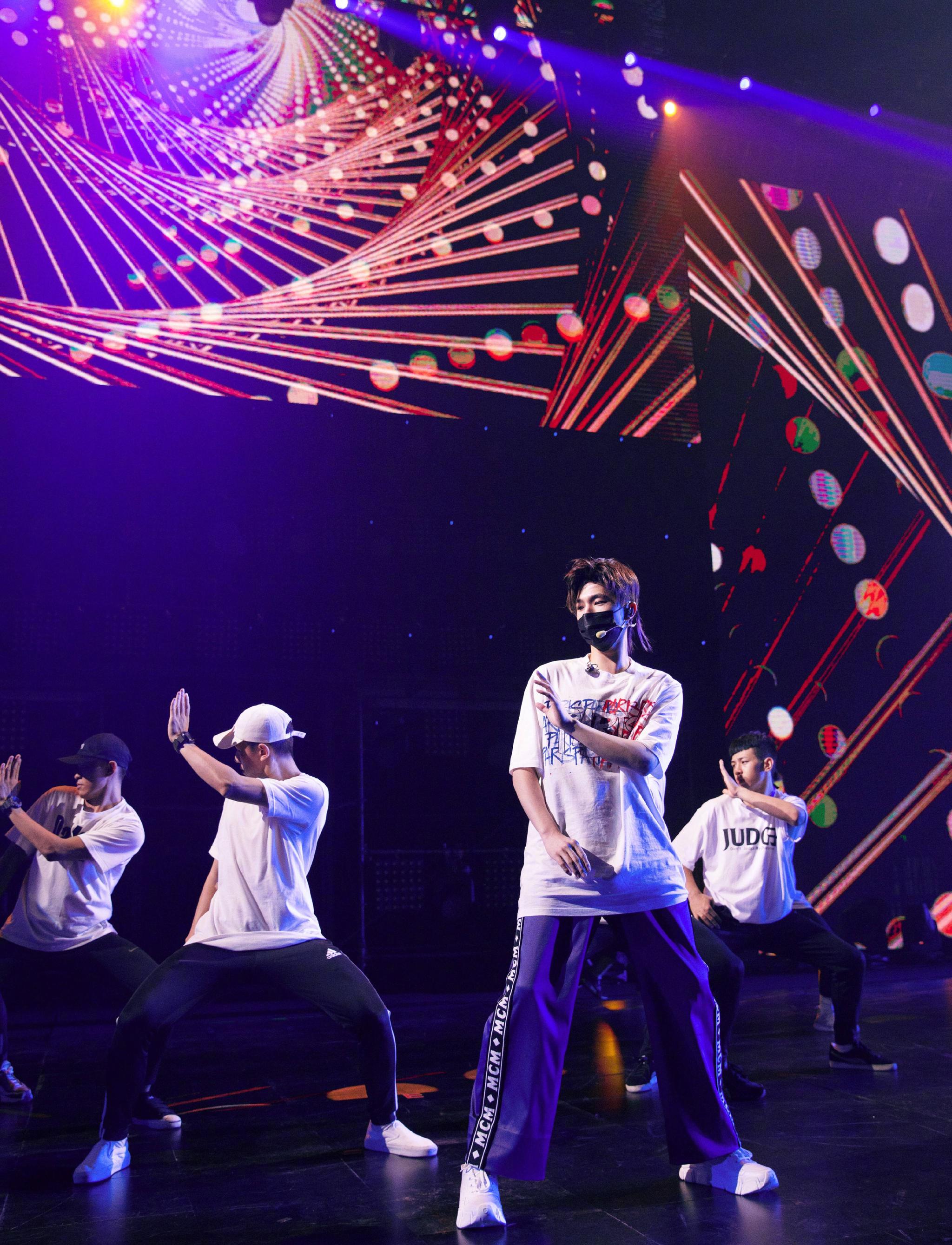 杨洋生日会彩排图来袭