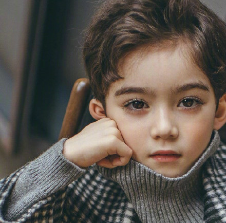 全球很好看的5位小男孩,中国有2位,网友,被天使吻过的脸庞