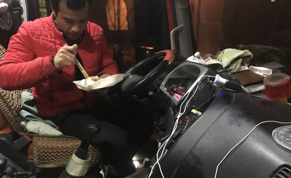 8年货车司机曾经月入1万多晒出10月到手钱数以为看错了