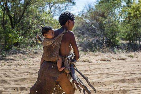 这个原始部落长得像中国人,身高不到1.6米却能轻松捕获狮子