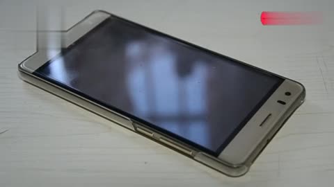 手机屏幕有划痕?教你一招,1分钟快速修复,像新