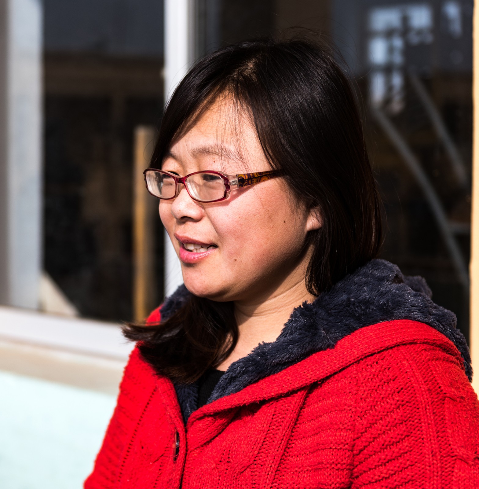 王霞带植物人丈夫教书育人感动周围所有人