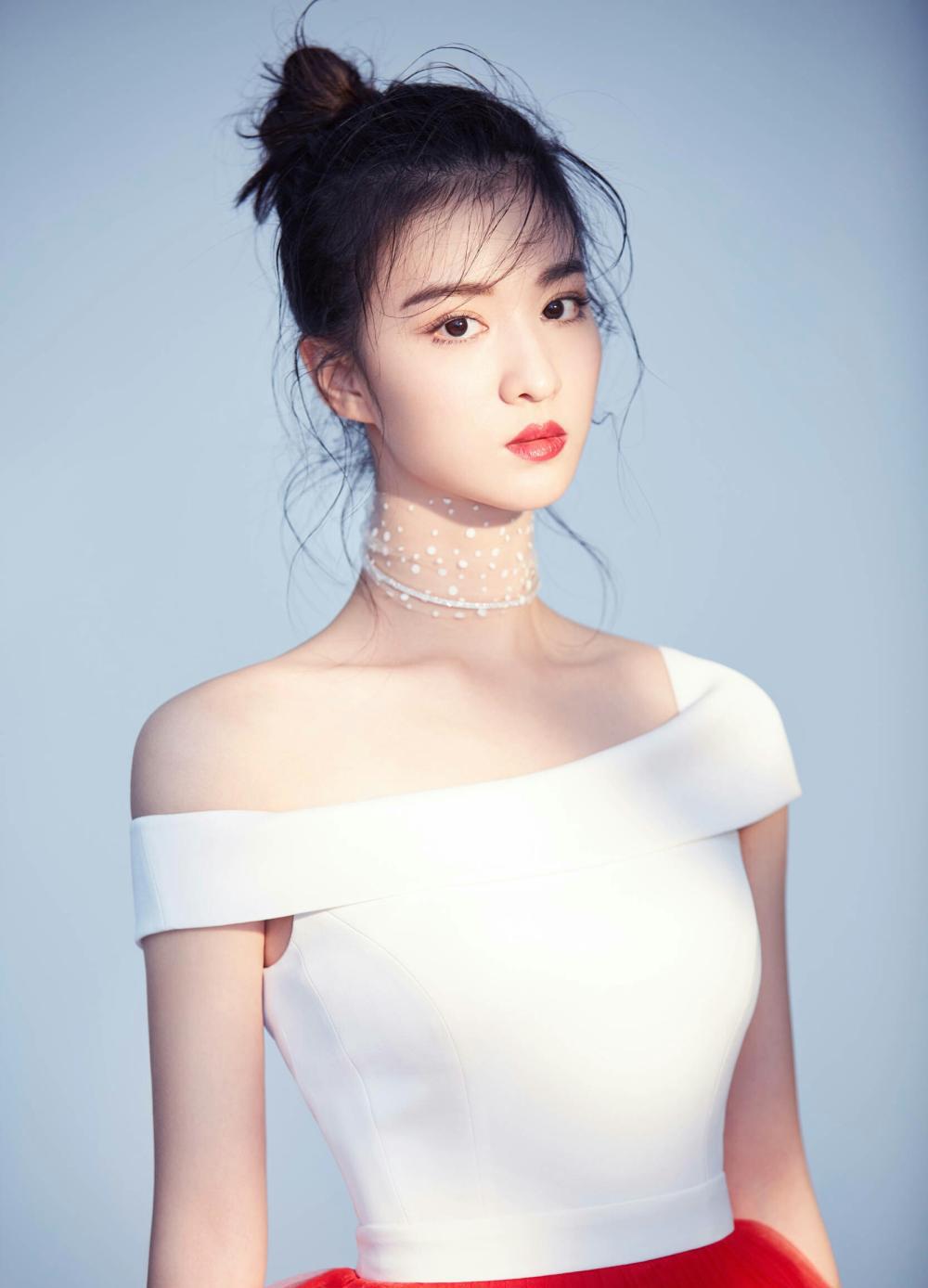 娱乐圈新晋小花王楚然颜值清纯美出新高度