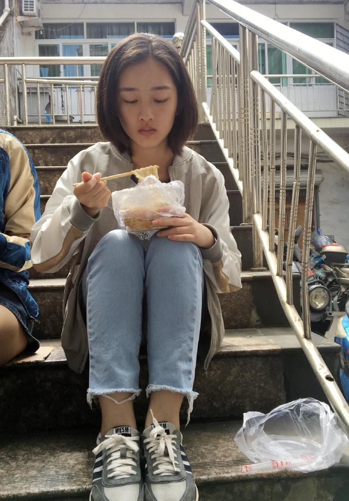 时代峰峻签约首个女艺人, 成为TFBOYS唯一的