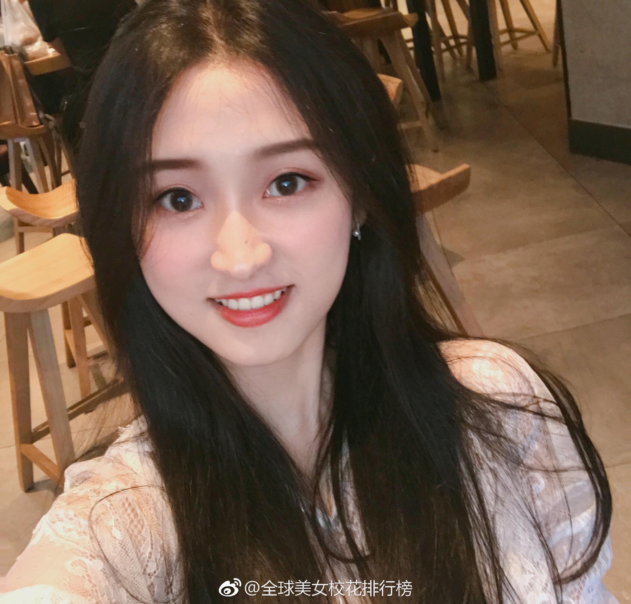 仙气十足的小姐姐@蔡雪凝嗯 中国民航大学2017级空中乘务专业